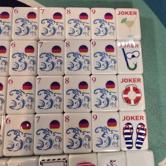 Island Vacation /  Hawaii / Caribbean / Mexico Mahjong Set with Kelly Green Back - Picture 9 of 10